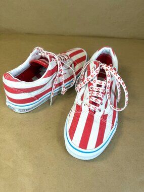 Vans x Where's Waldo Old Skool "International Stripes" Sneakers Sz. 7M, 8.5W